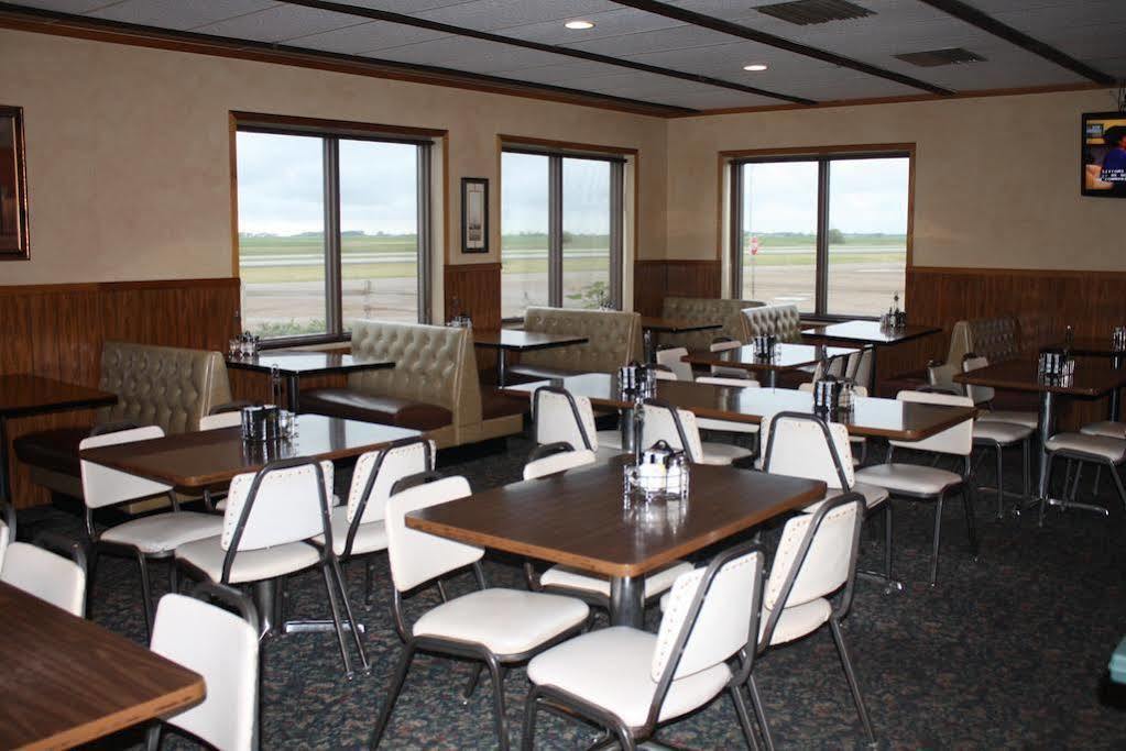 Sunlac Inn Lakota Extérieur photo