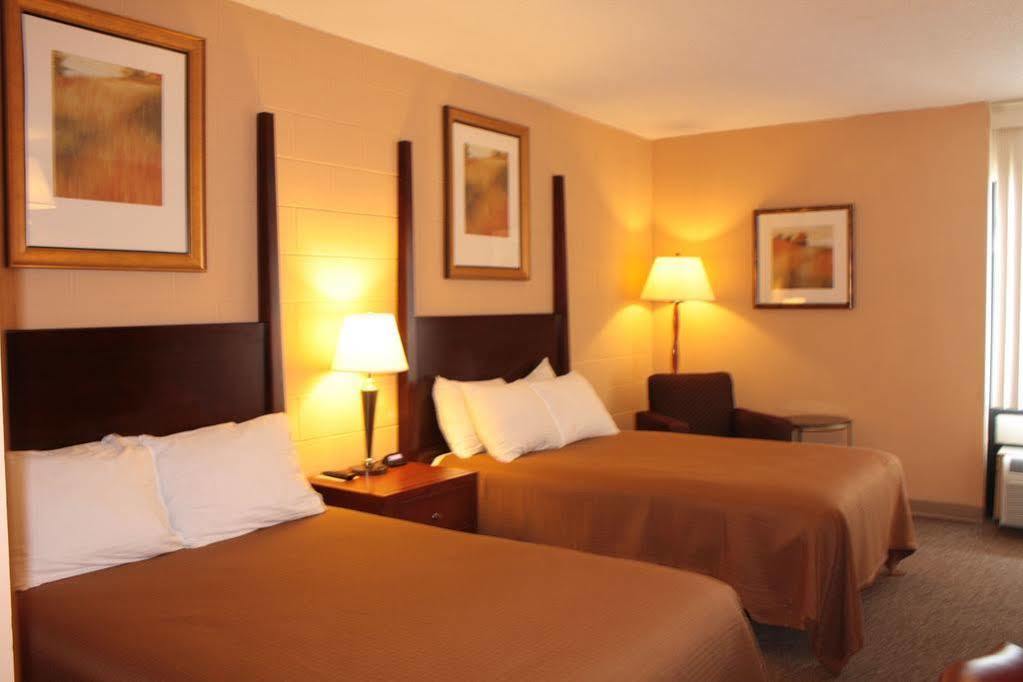 Sunlac Inn Lakota Extérieur photo